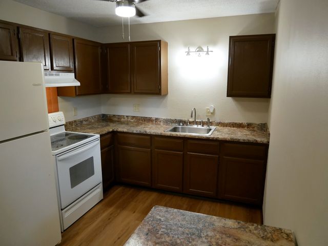 1132 Emma Avenue, Des Moines, IA 50315
