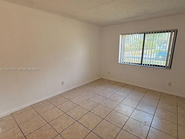 5855 Washington Street 91, Hollywood, FL 33023