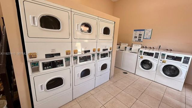 5855 Washington Street 91, Hollywood, FL 33023