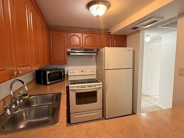 5855 Washington Street 91, Hollywood, FL 33023