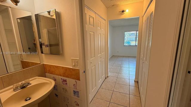 5855 Washington Street 91, Hollywood, FL 33023