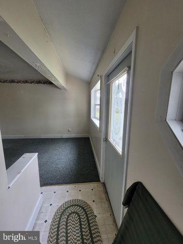 656 S TEMPLE LN, Altoona, PA 16602