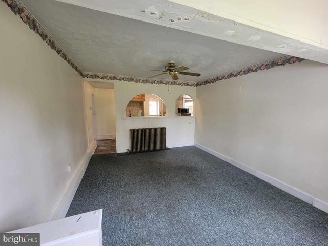 656 S TEMPLE LN, Altoona, PA 16602