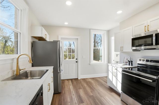 6325 Chandler Street, Cincinnati, OH 45227