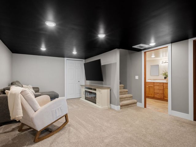 1650 Rasho Road, East Bay Twp, MI 49696