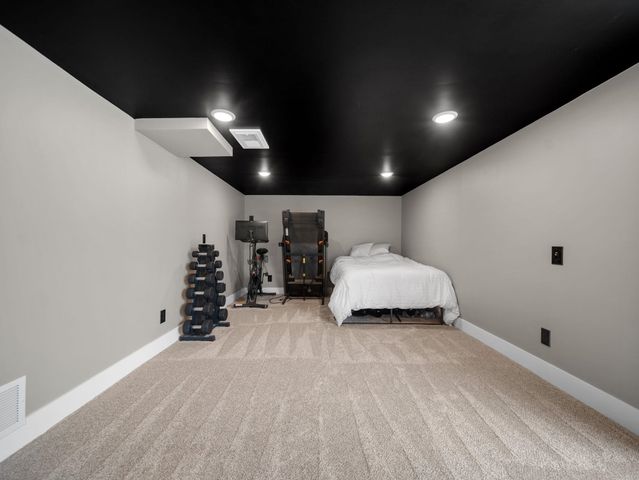 1650 Rasho Road, East Bay Twp, MI 49696