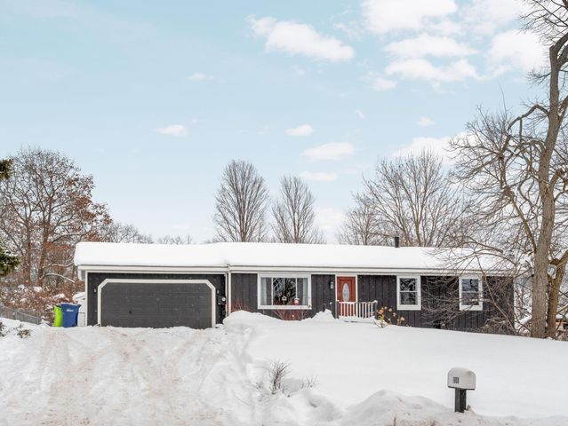 1650 Rasho Road, East Bay Twp, MI 49696