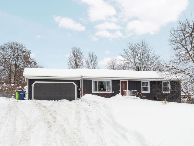 1650 Rasho Road, East Bay Twp, MI 49696