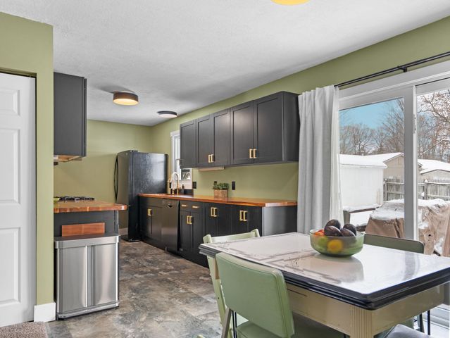 1650 Rasho Road, East Bay Twp, MI 49696