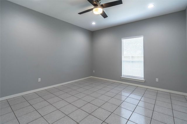 1122 Ryon Street B, Houston, TX 77009