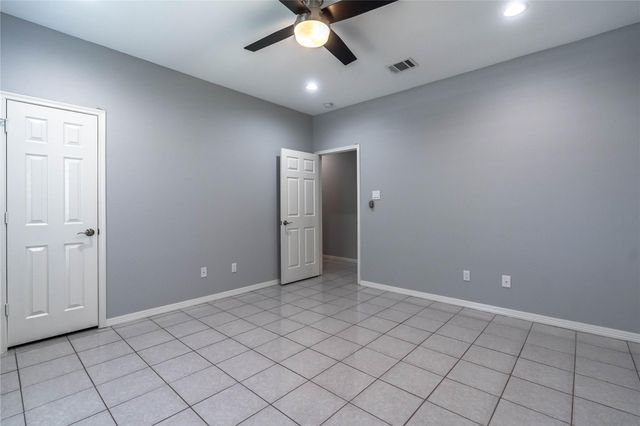 1122 Ryon Street B, Houston, TX 77009