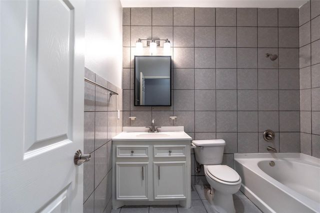 1122 Ryon Street B, Houston, TX 77009