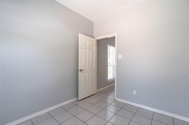 1122 Ryon Street B, Houston, TX 77009