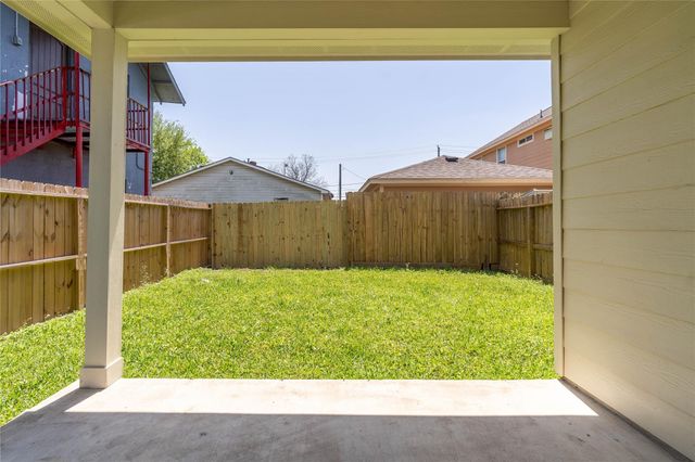 1122 Ryon Street B, Houston, TX 77009