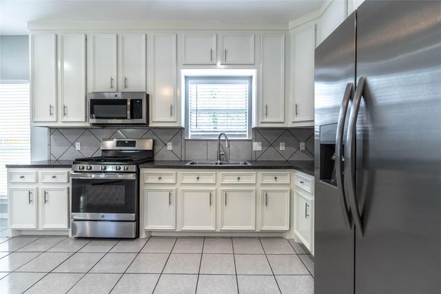 1122 Ryon Street B, Houston, TX 77009