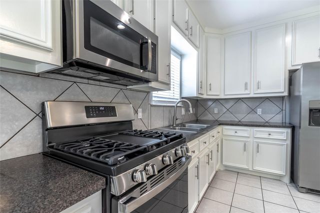 1122 Ryon Street B, Houston, TX 77009