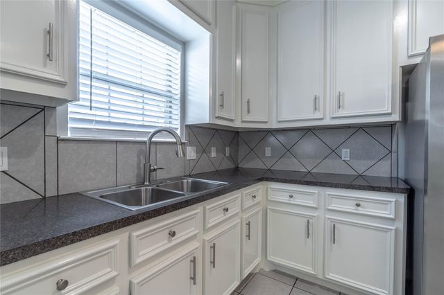 1122 Ryon Street B, Houston, TX 77009