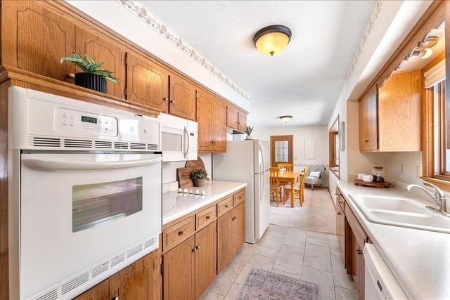 3009 W 100th Street, Bloomington, MN 55431