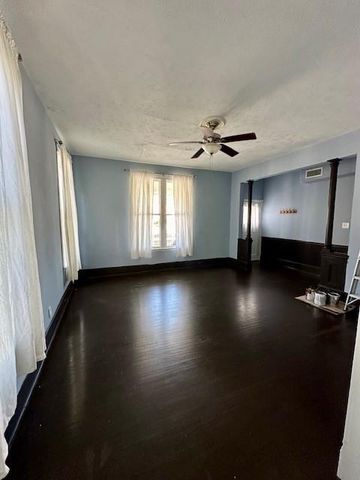 915 11th Street, Galveston, TX 77550