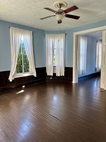 915 11th Street, Galveston, TX 77550