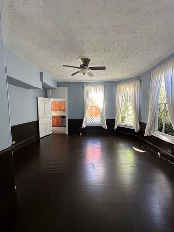 915 11th Street, Galveston, TX 77550