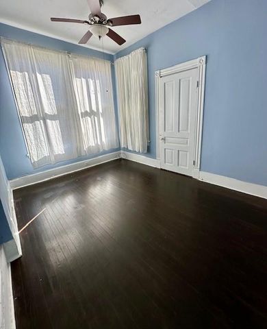 915 11th Street, Galveston, TX 77550
