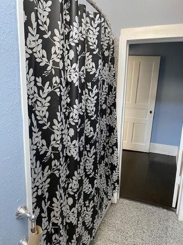 915 11th Street, Galveston, TX 77550