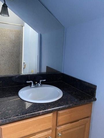 915 11th Street, Galveston, TX 77550