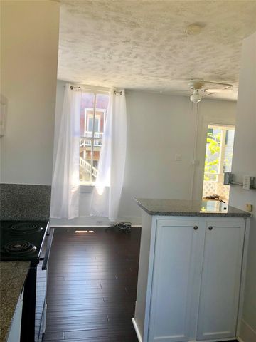915 11th Street, Galveston, TX 77550