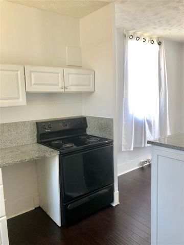 915 11th Street, Galveston, TX 77550