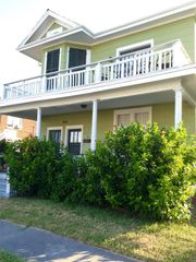 915 11th Street, Galveston, TX 77550