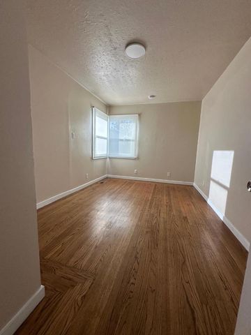 2749 Parker Avenue, Oakland, CA 94605