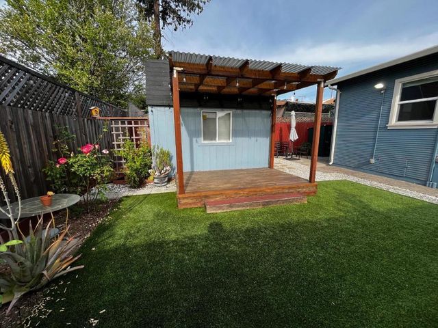 2749 Parker Avenue, Oakland, CA 94605