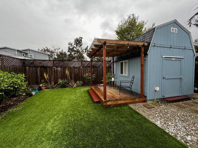 2749 Parker Avenue, Oakland, CA 94605
