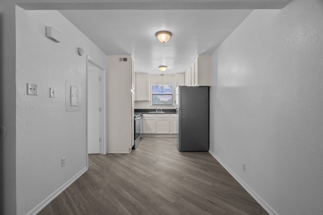 320 E 4th Street 208, Arlington, TX 76010