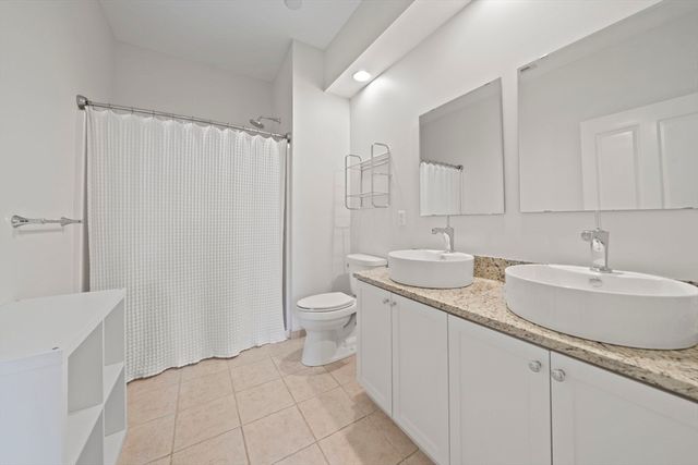 59 Walpole St 307, Canton, MA 02021