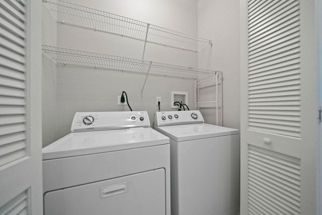 59 Walpole St 307, Canton, MA 02021