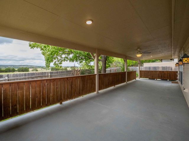 100 Linsey CV, Burnet, TX 78611