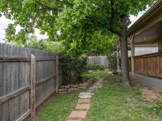 100 Linsey CV, Burnet, TX 78611
