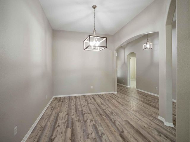 100 Linsey CV, Burnet, TX 78611