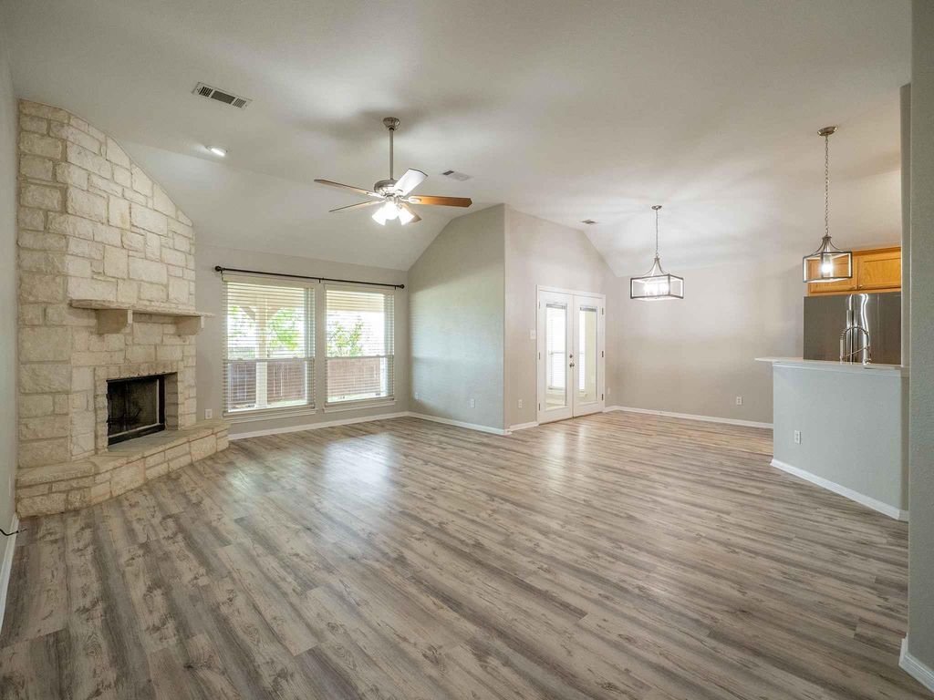100 Linsey CV, Burnet, TX 78611