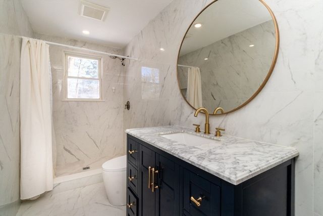 15 Hillsdale Rd, Randolph, MA 02368