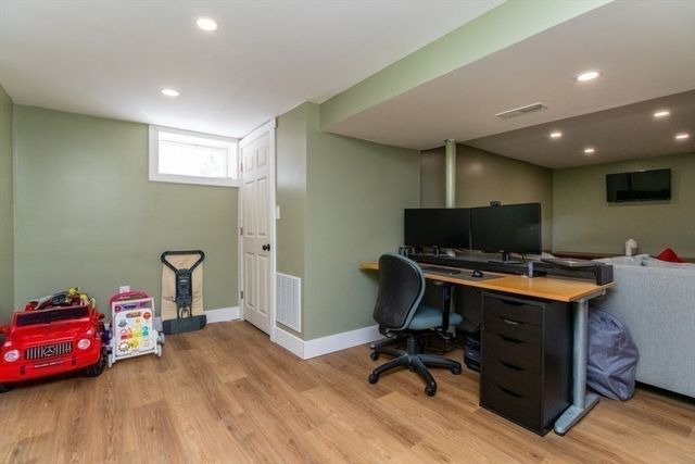 15 Hillsdale Rd, Randolph, MA 02368