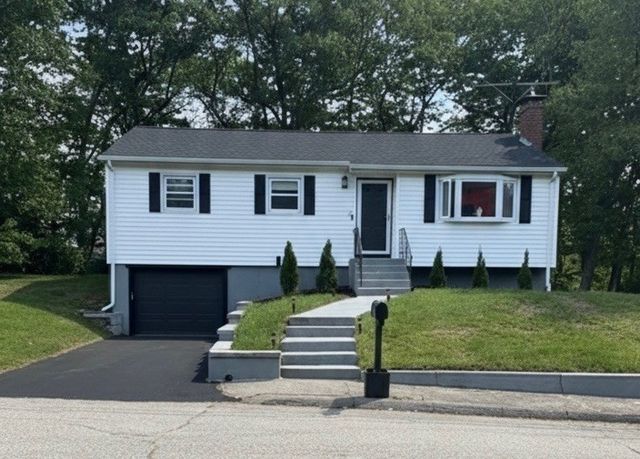 15 Hillsdale Rd, Randolph, MA 02368