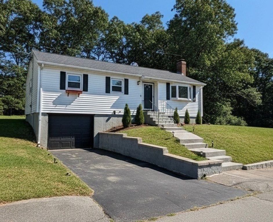 15 Hillsdale Rd, Randolph, MA 02368