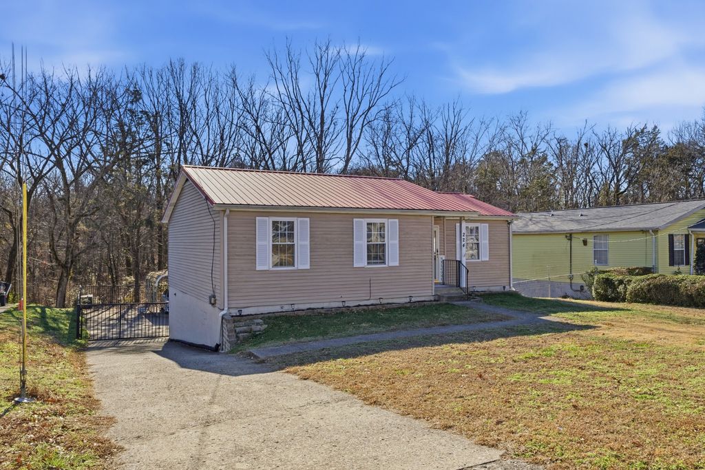 224 Manzano Rd, Madison, TN 37115