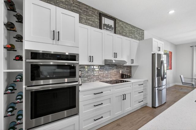 8249 SE Dharlys Street, Hobe Sound, FL 33455