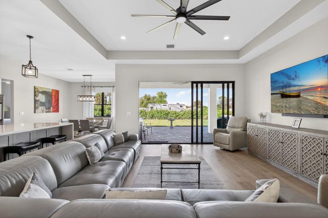 8249 SE Dharlys Street, Hobe Sound, FL 33455