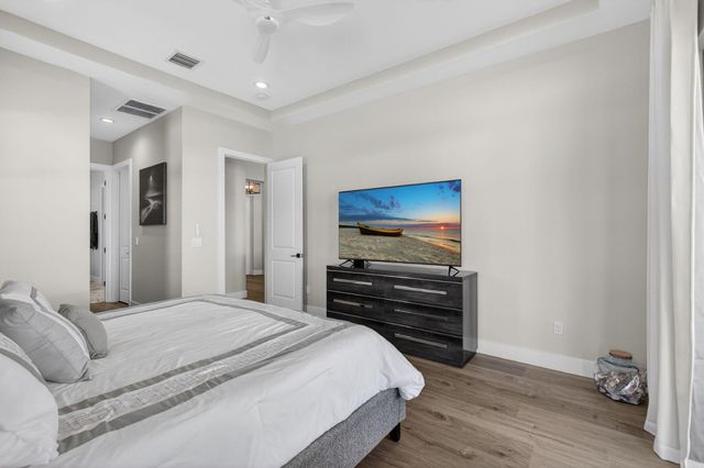 8249 SE Dharlys Street, Hobe Sound, FL 33455