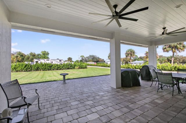 8249 SE Dharlys Street, Hobe Sound, FL 33455
